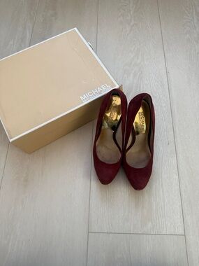 MICHAEL Michael Kors Burgundy Suede Pointed Pumps